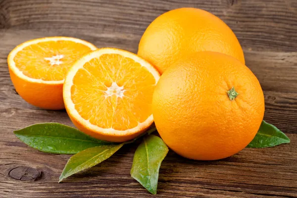 How Many Oranges a Day To Lose Weight? Discover the Benefits | Stock Photo