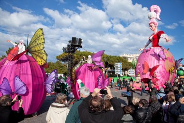 Nice, Fransa - 26 Şubat: carnival güzel Fransız riviera.the Tema 2013 yılında beş kıtada kralı oldu. Nice, Fransa - 26 Şubat 2013