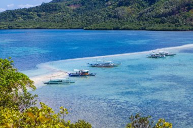panoramik deniz manzaralı tekneler