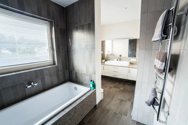 banyo içine atlamak