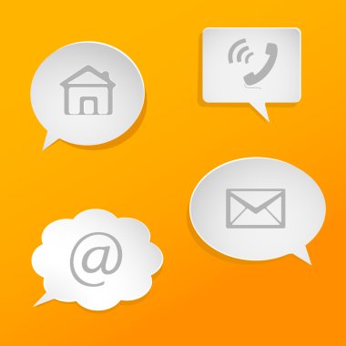 konuşma balonları ile iletişim sembolleri.