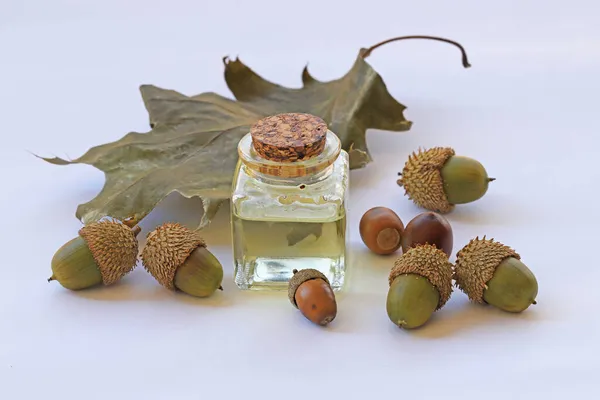 Aceite Esencial Maíz Aislado Sobre Fondo Blanco Aceite Bellota Botella — Foto de Stock