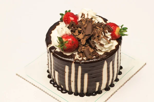Torta Cioccolato Deliziosa Appena Fatta Sfondo Bianco Torta Compleanno Alla — Foto Stock