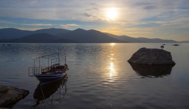 Bafa gölünde balıkçı tekneleri