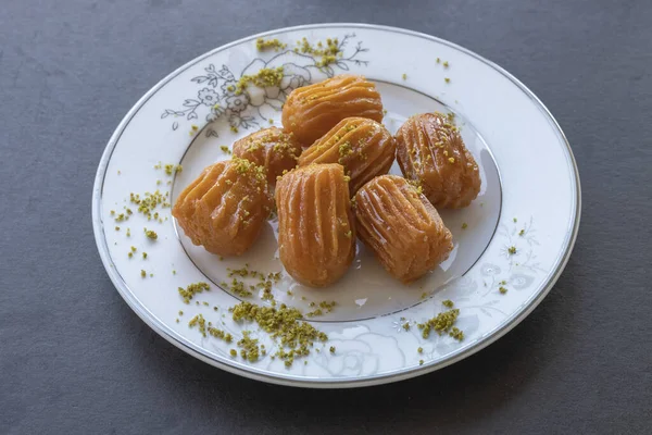 Geleneksel Türk Tatlıları Tulumba (Tulumba Tatlisi)