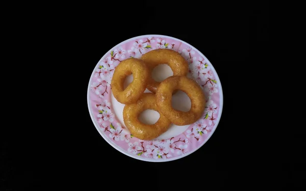 Türkischer Donut Lokma Auf Dem Teller Isoliert — Stockfoto