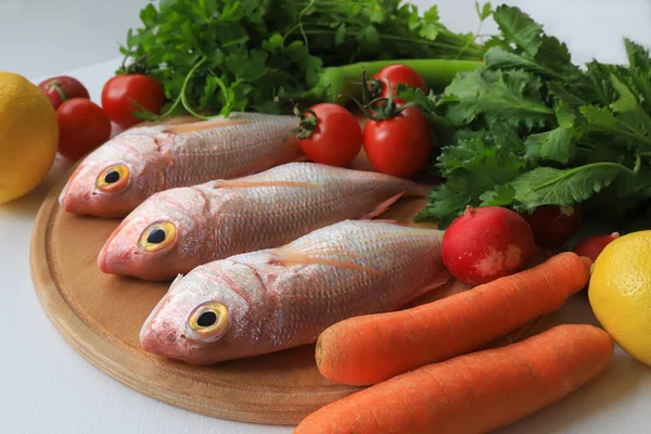 Fresh Coral Fish Pagellus Erythrinus Wooden Background — Stockfoto