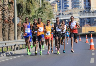 Altnyol - İzmir - Türkiye, 11 Nisan 2021, fotoğraf maratonu 45 km koşucuları.