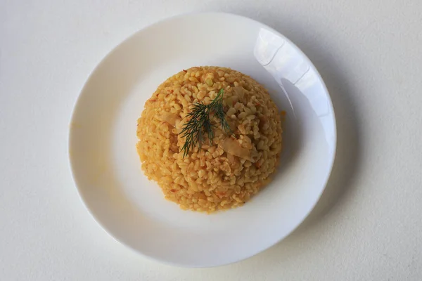 Pilaf Bulgur Turc Traditionnel Avec Saucisse Tomate Assiette Nom Turc — Photo