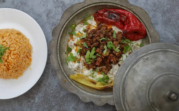 Kebab Alinazik Semplicemente Alinazik Piatto Turco Casalingo Che Una Specialità — Foto Stock