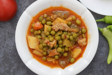 Türk Gıda Et Yeşili Bezelye Güveci - Pişmiş Et Etli Bezelye.