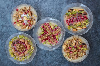 Geleneksel lezzetli Türk tatlıları; Ashura (Emin)