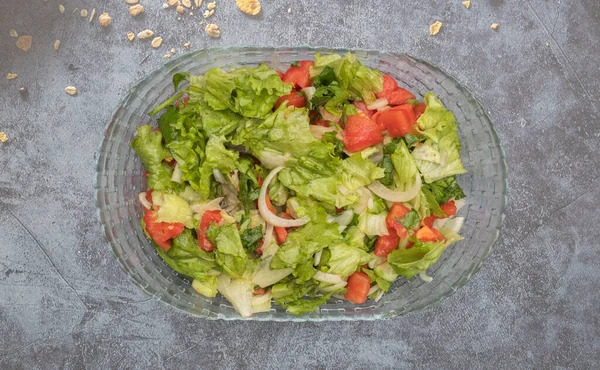 Groene Veganistische Salade Mix Groenten Van Groene Bladeren Bovenaanzicht Grijze — Stockfoto