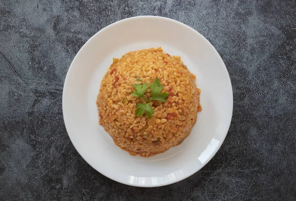 Pilaf Bulgur Turc Traditionnel Avec Saucisse Tomate Assiette Nom Turc — Photo