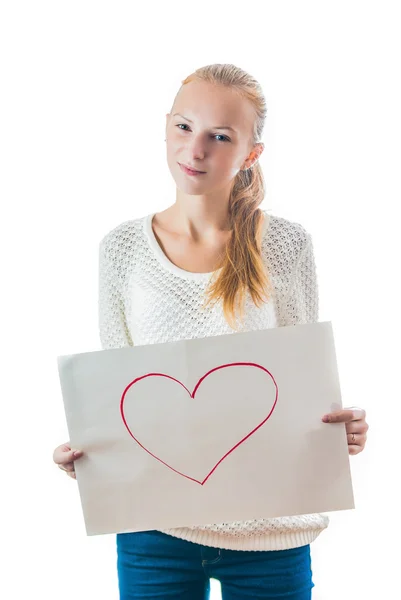 Jeune fille avec le cœur sur la feuille de papier — Photo