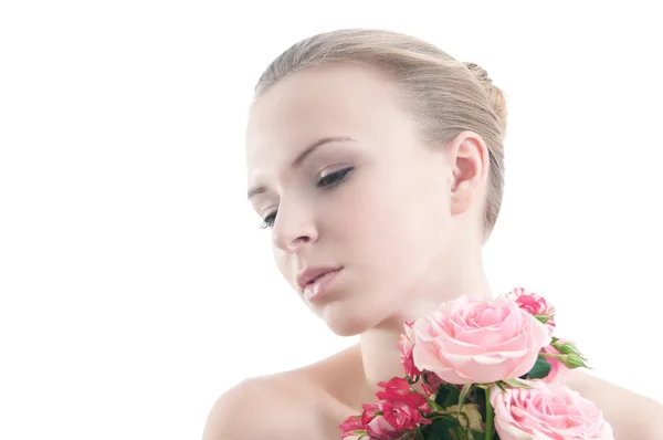 Portret van de schoonheid van meisje met boeket rozen — Stockfoto