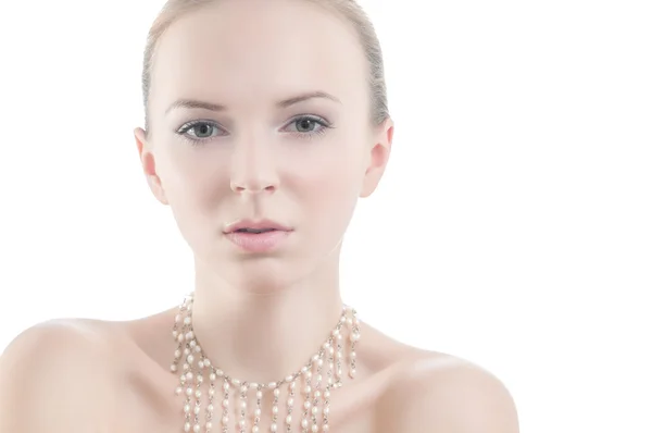 Portrait de beauté de fille avec collier — Photo