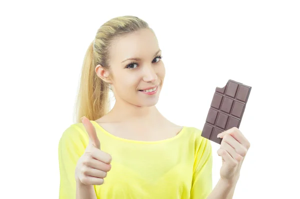 Mädchen mit einer Tafel Schokolade — Stockfoto