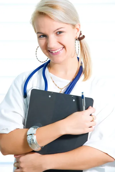 Retrato de enfermeira jovem — Fotografia de Stock