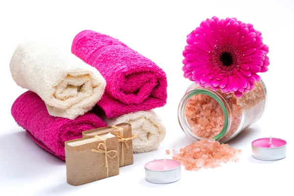 Wellness-Badeaccessoires mit Seife, Badesalz — Stockfoto