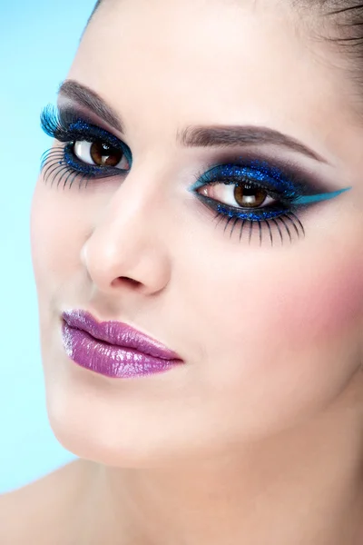 Extreme, casual makeup. Fashion model — Stock Photo, Image