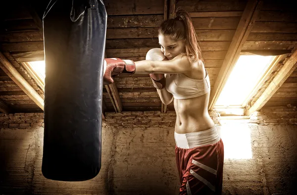 Mulher Boxe — Fotografia de Stock