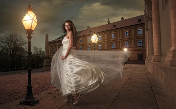 Bride in  the night — Stock Photo, Image