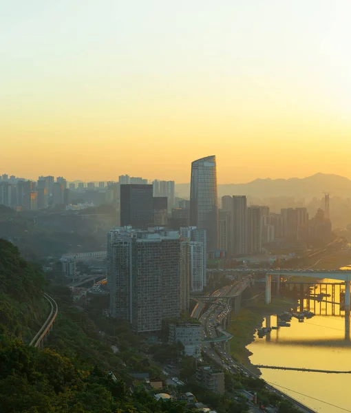 Chongqing Chine Les Rives Rivière Coulent Avec Des Véhicules Soleil — Photo