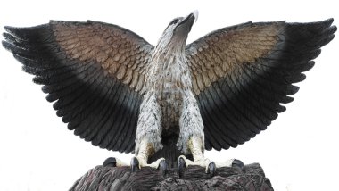 kartal heykeli