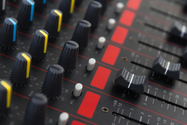 Parte del controllo di un mixer audio — Foto Stock