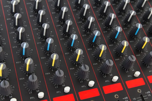 Parte del controllo di un mixer audio — Foto Stock