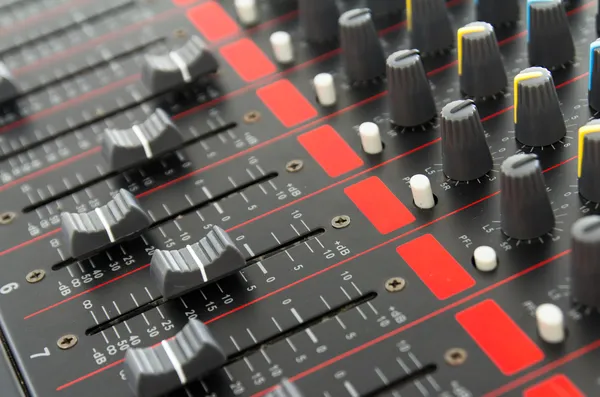 制御サウンド ミキサー、オーディオの一部 ロイヤリティフリーのストック画像