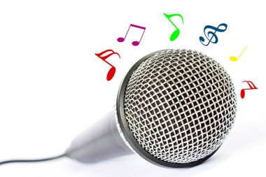 siyah tel üzerinde beyaz izole mikrofon