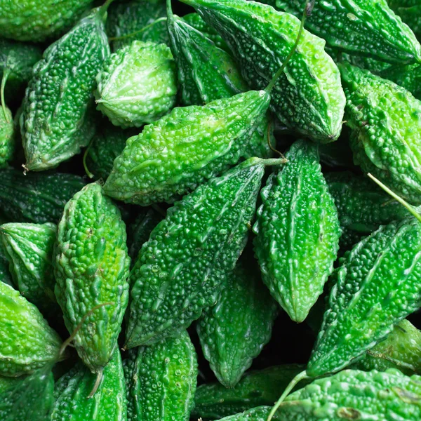 Guard sebzeler pazarda satmak için