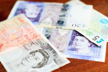 ahşap arka plan doku üzerinde Euro para birimi