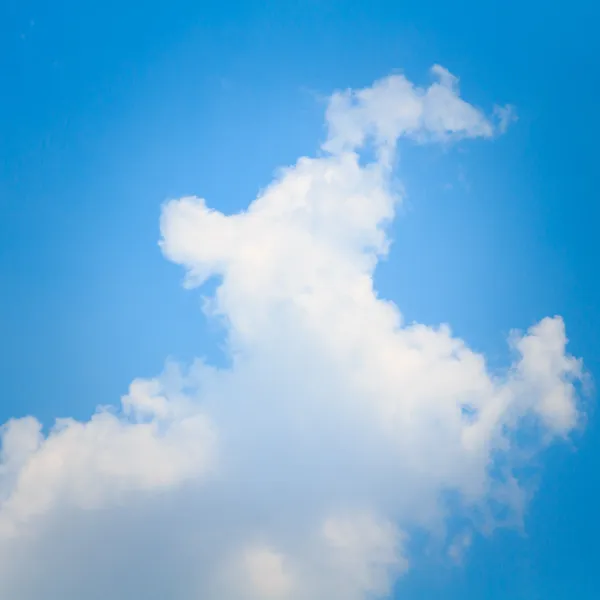 Clear blue sky with clouds — Stock Photo, Image