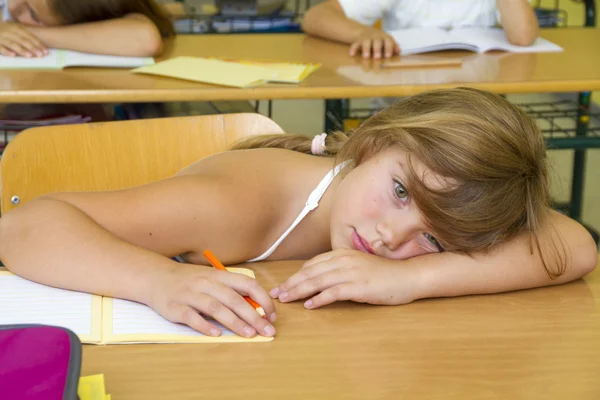 Studentessa assonnata — Foto Stock