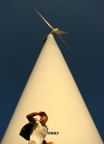 Instalação de energia eólica — Fotografia de Stock