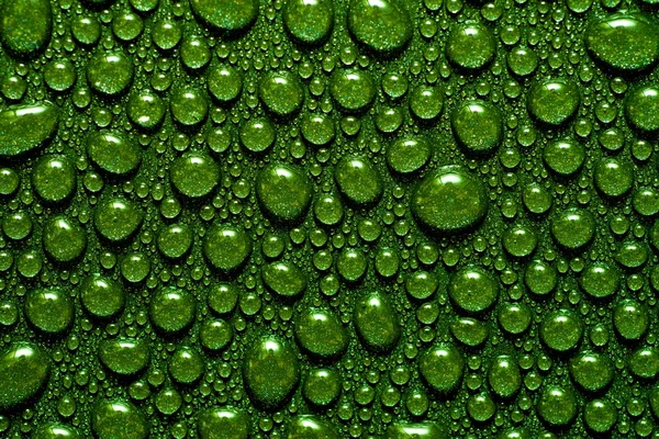 Yeşil waterdrops — Stok fotoğraf