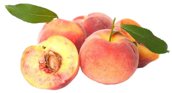 Свежие персиковые плоды — стоковое фото