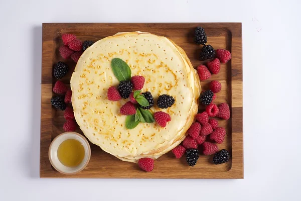 Pancakes with berries — Stock Photo, Image