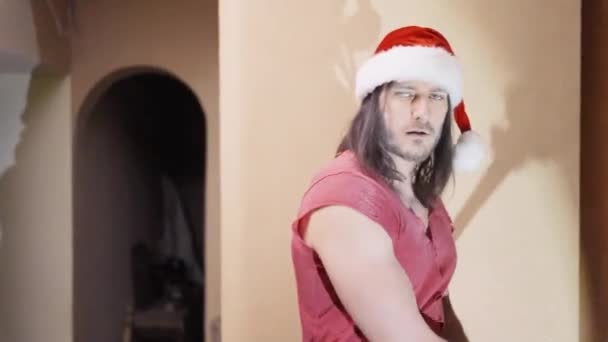 Angry Santa Claus with a baseball bat — стокове відео