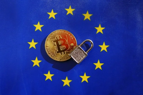 Kriptovaluta Csere Biztonság Európában Uniós Zászlós Bitcoin Koncepció Titkosított Fizetések — Stock Fotó