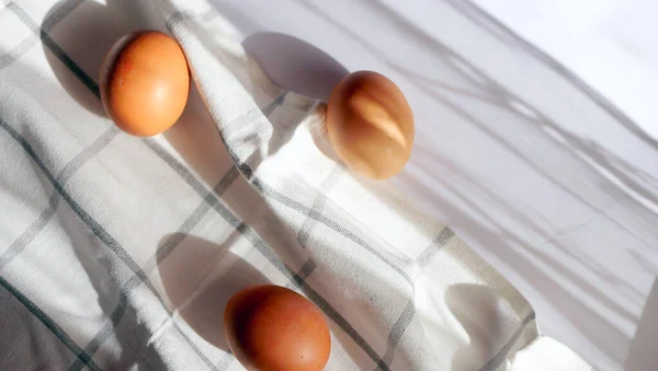 Ägg Platt Låg Kökshandduk Färska Bönder Ingredienser För Matlagning Banner — Stockfoto