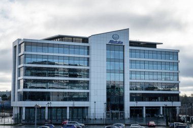 Belfast, UK- 19 Şubat 2022: Belfast 'taki Allstate ofis binası.