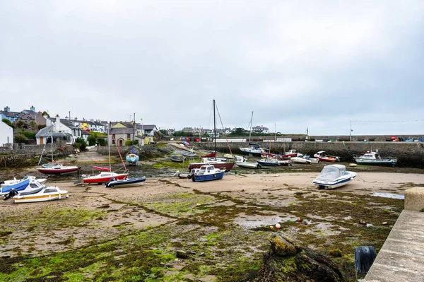 Cemaes July 2022 Lowtide Cemaes Bay Harbour Island Anglesey Wales — Stok fotoğraf