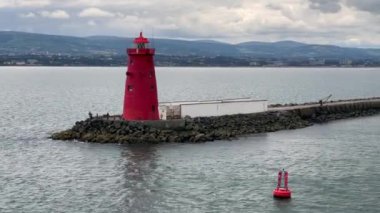 A video of Poolbeg Lighthouse while leaving Dublin bay