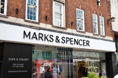 Shrewsbury, UK- 14 Temmuz 2022: Marks and Spencer mağazası Shrewsbury, İngiltere.