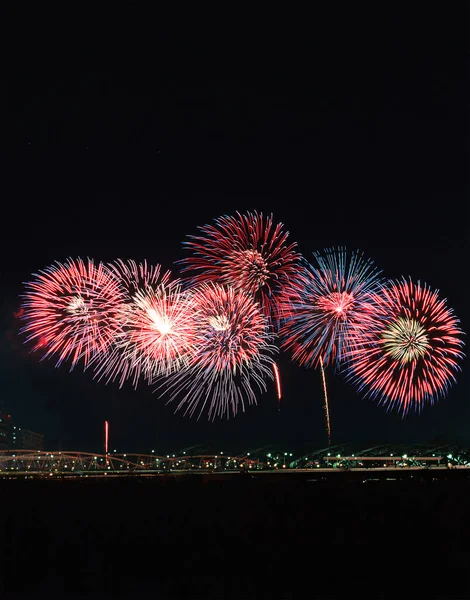 Spettacolo Pirotecnico Una Tipica Scena Estiva Giappone Bella Festa Colorata — Foto Stock