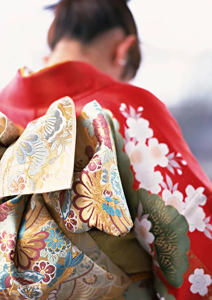 Мешок Одежды Кимоно Селективный Фокус Задней Стороны Азиатских Женщин Традиционном — стоковое фото